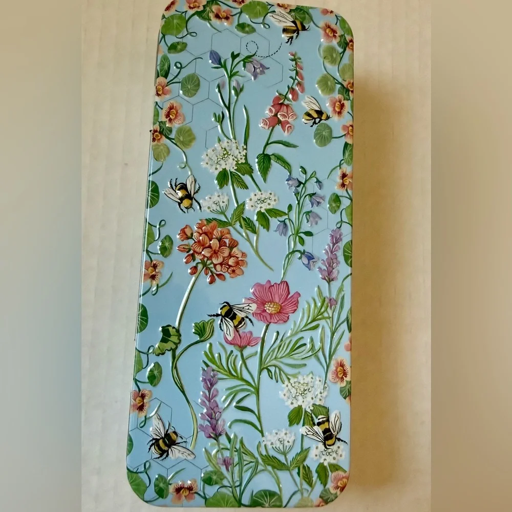 Heathcote & Ivory Scented Busy Bees Vegan Honey Hand Cream & Floral Bee Tin NWT